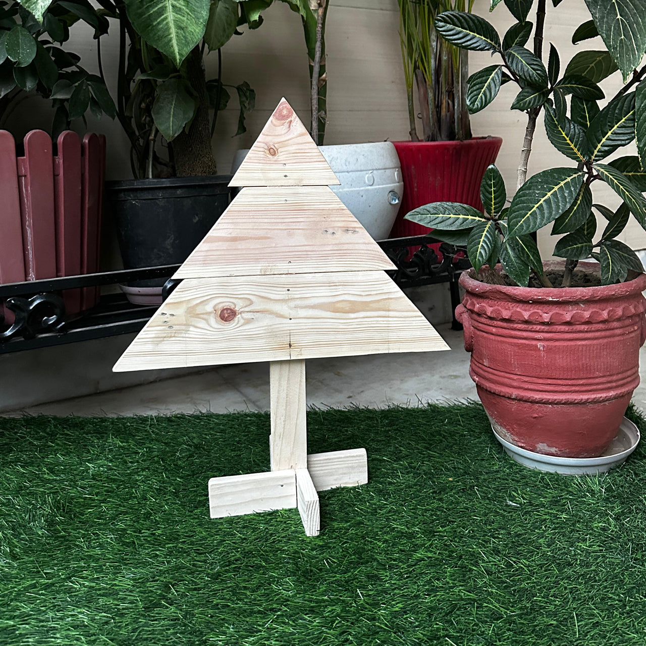 Small Stand-Alone Pinewood Christmas Tree (3 Tier) – Outdoor/Indoor Festive Decor (Copy)