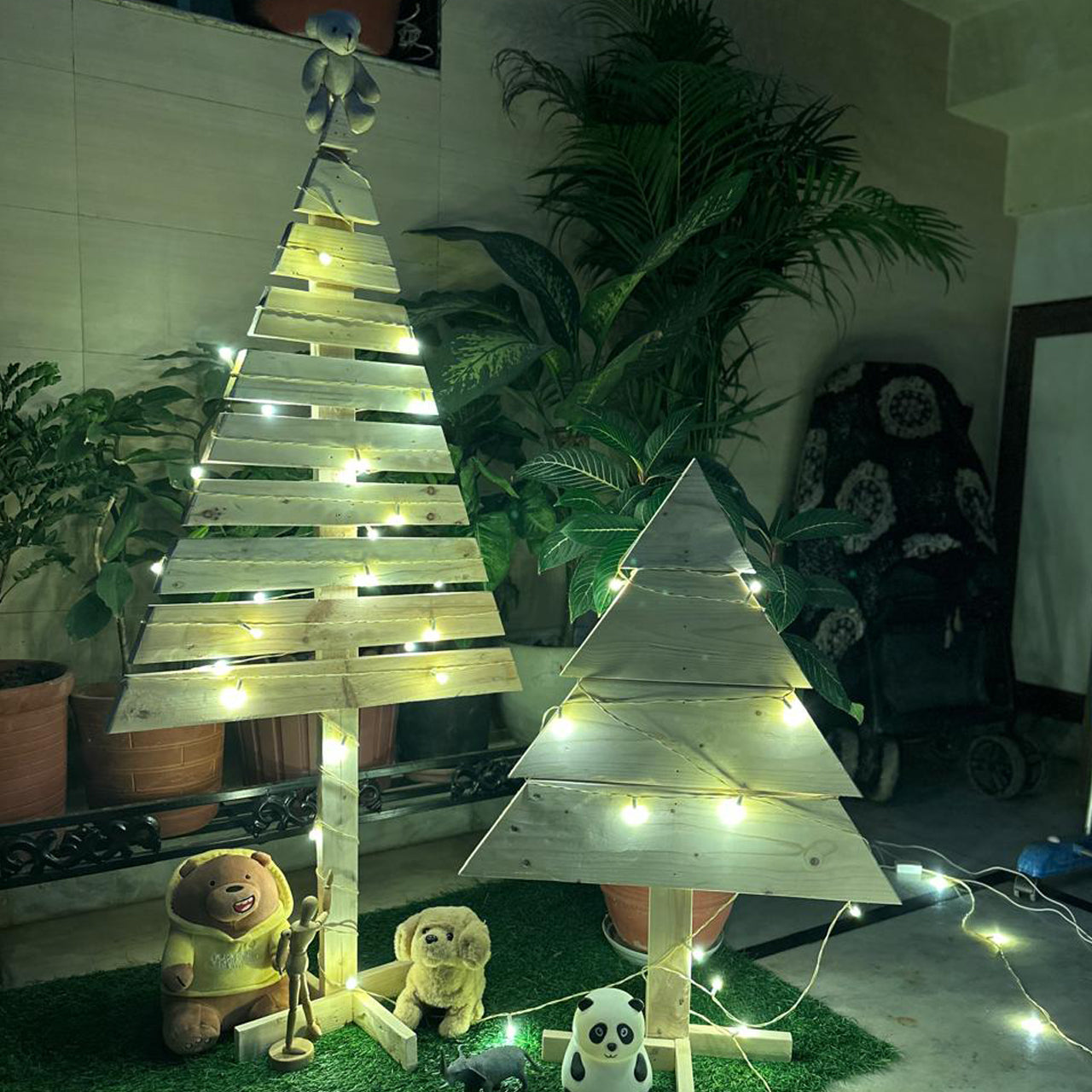 Small Stand-Alone Pinewood Christmas Tree (3 Tier) – Outdoor/Indoor Festive Decor (Copy)