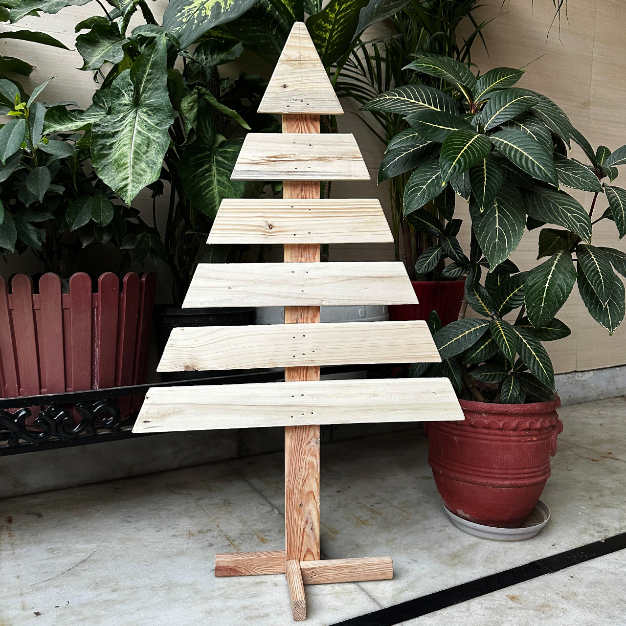 Christmas Tree 6-Tier – Stylish Wooden Xmas Decor